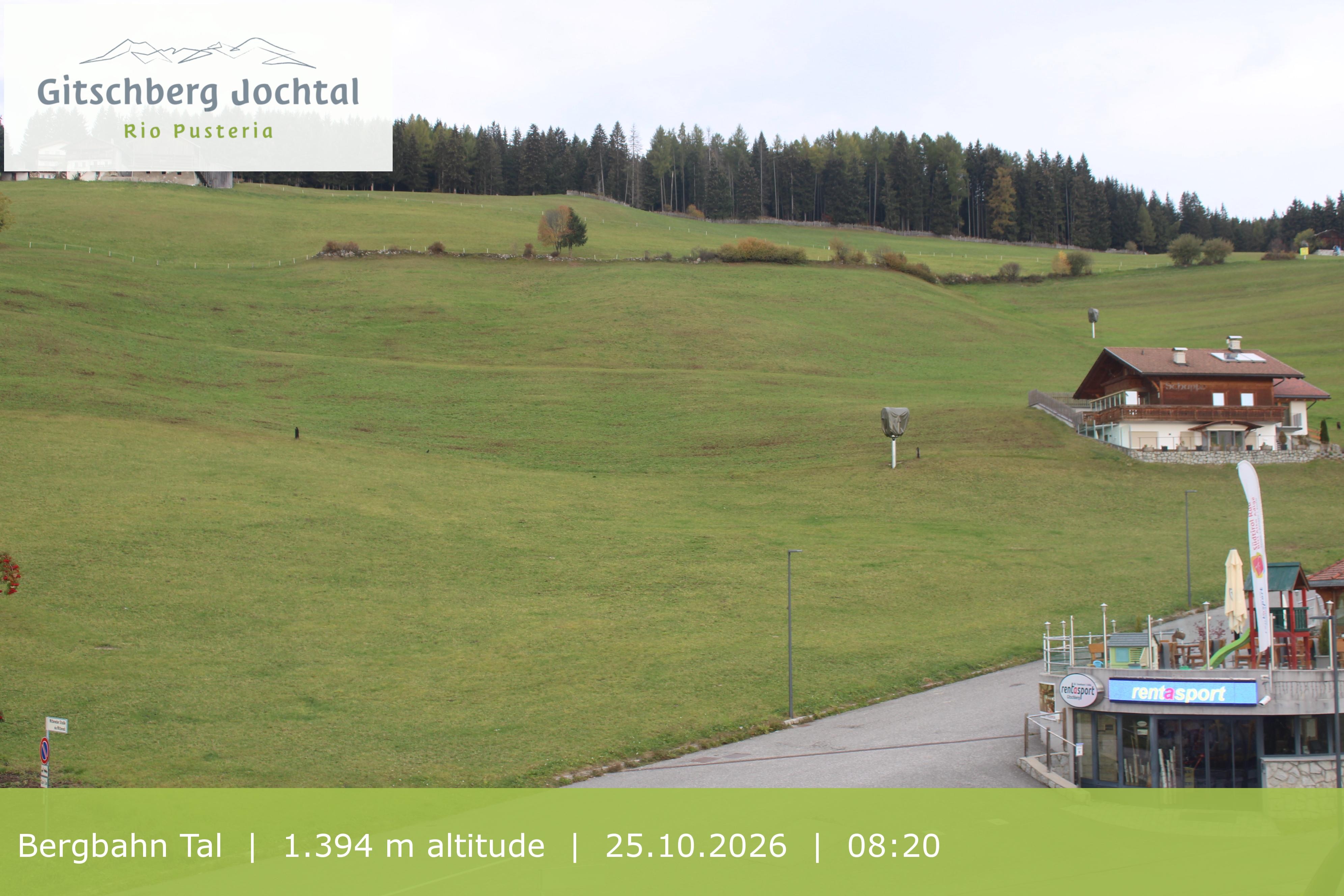 Archiv Foto Webcam Sicht auf die Talstation Meransen in Südtirol