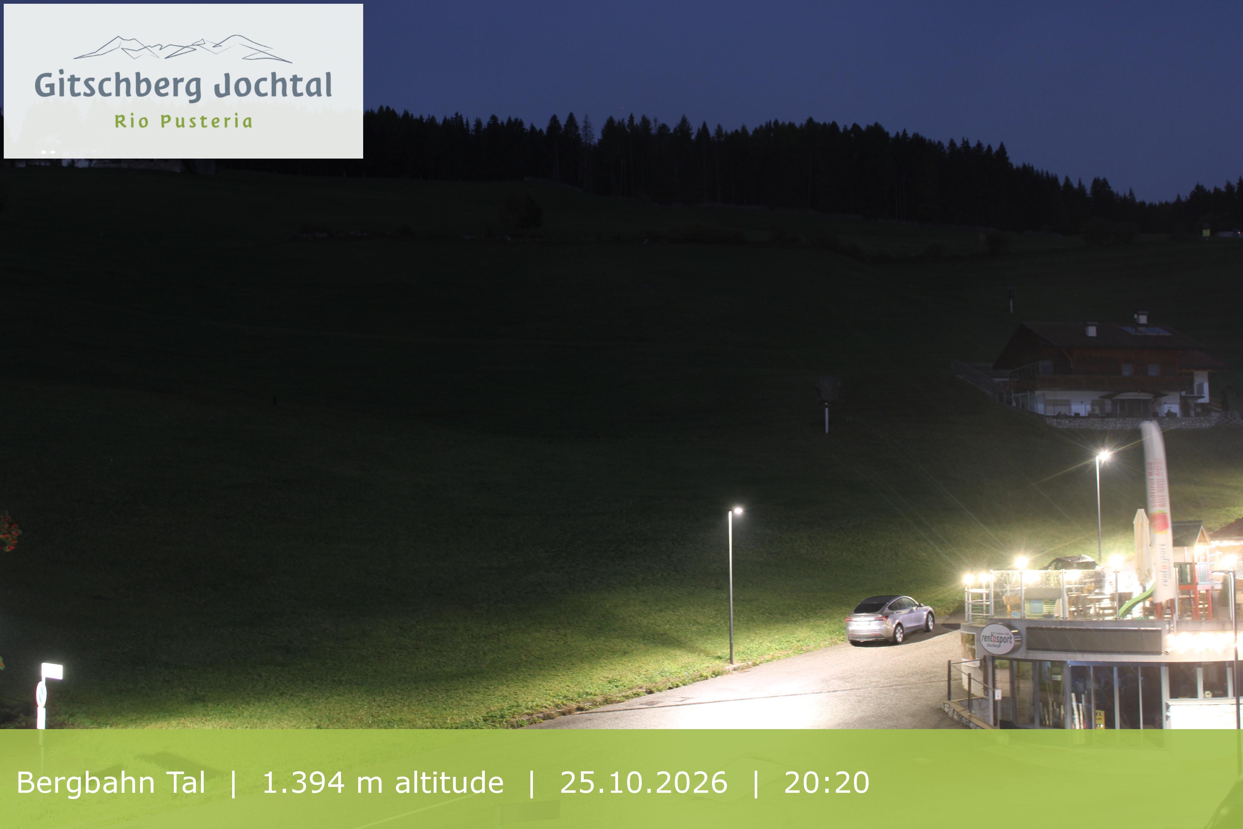 Archiv Foto Webcam Sicht auf die Talstation Meransen in Südtirol