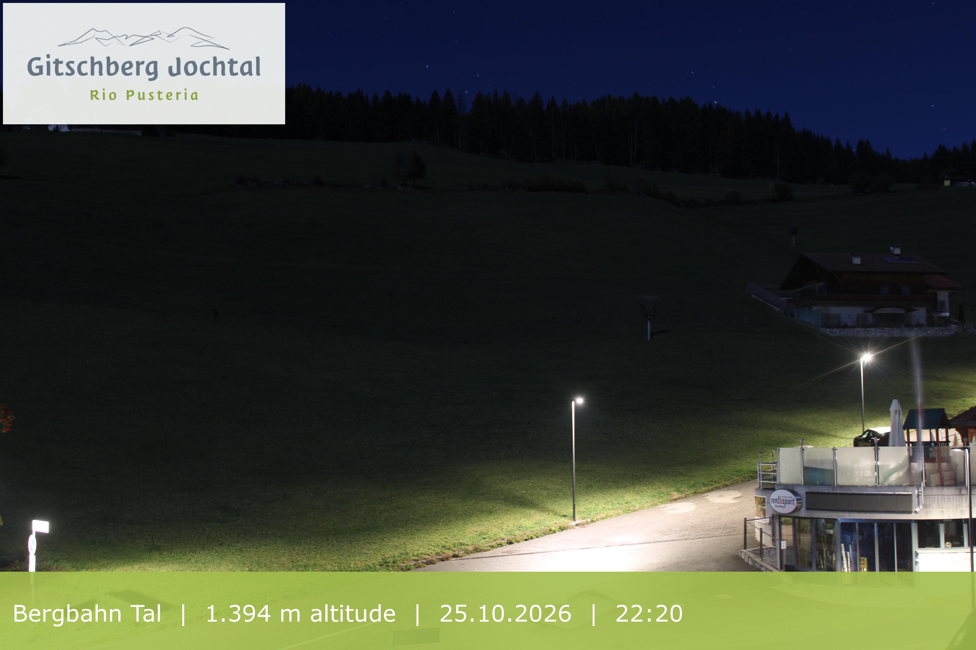 Archiv Foto Webcam Sicht auf die Talstation Meransen in Südtirol