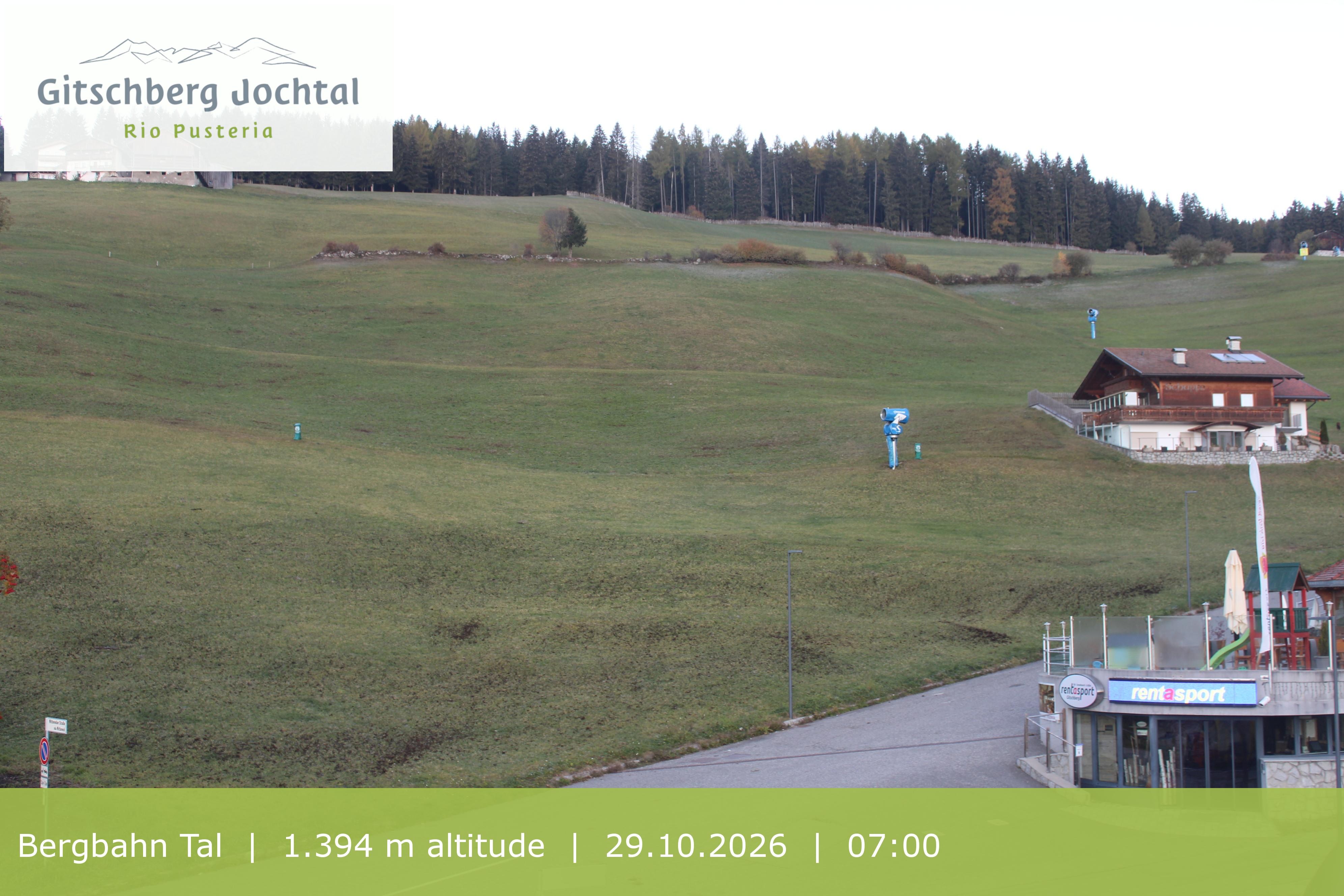 Archiv Foto Webcam Sicht auf die Talstation Meransen in Südtirol