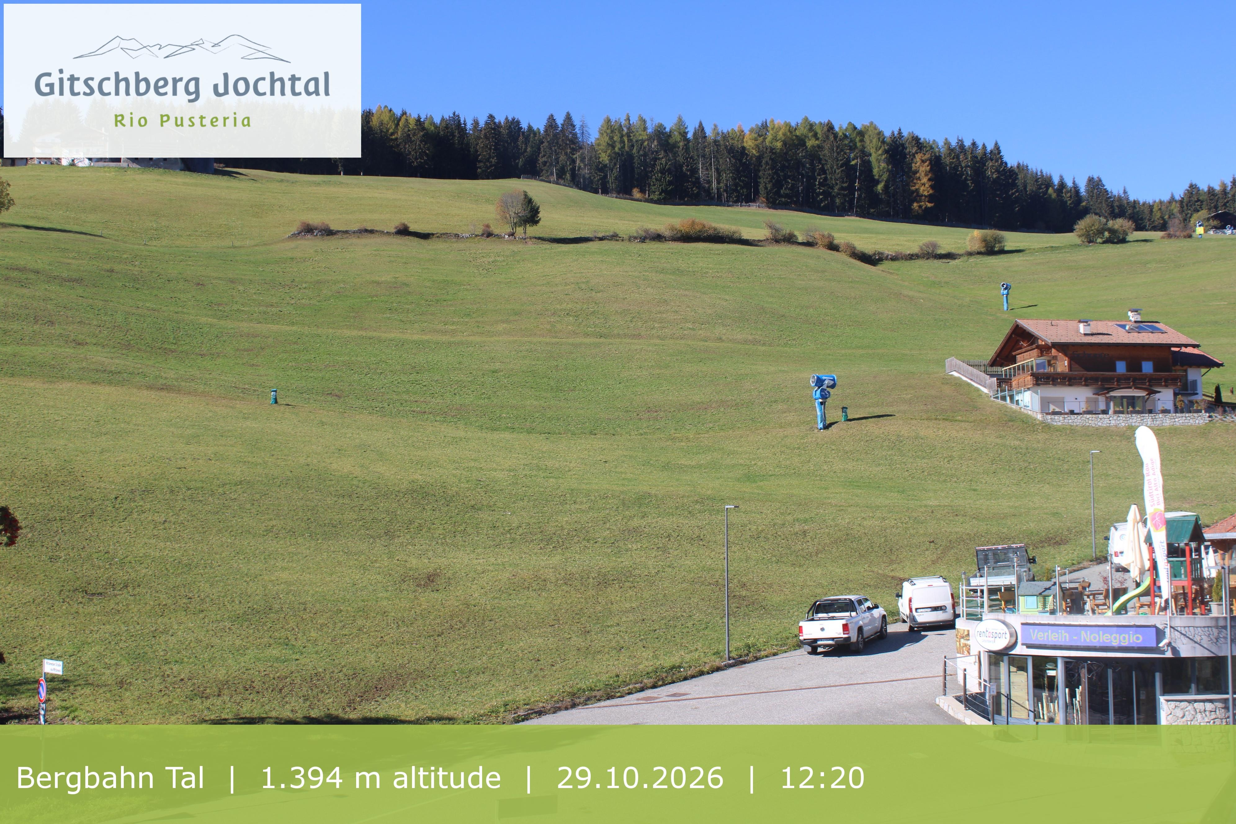 Archiv Foto Webcam Sicht auf die Talstation Meransen in Südtirol