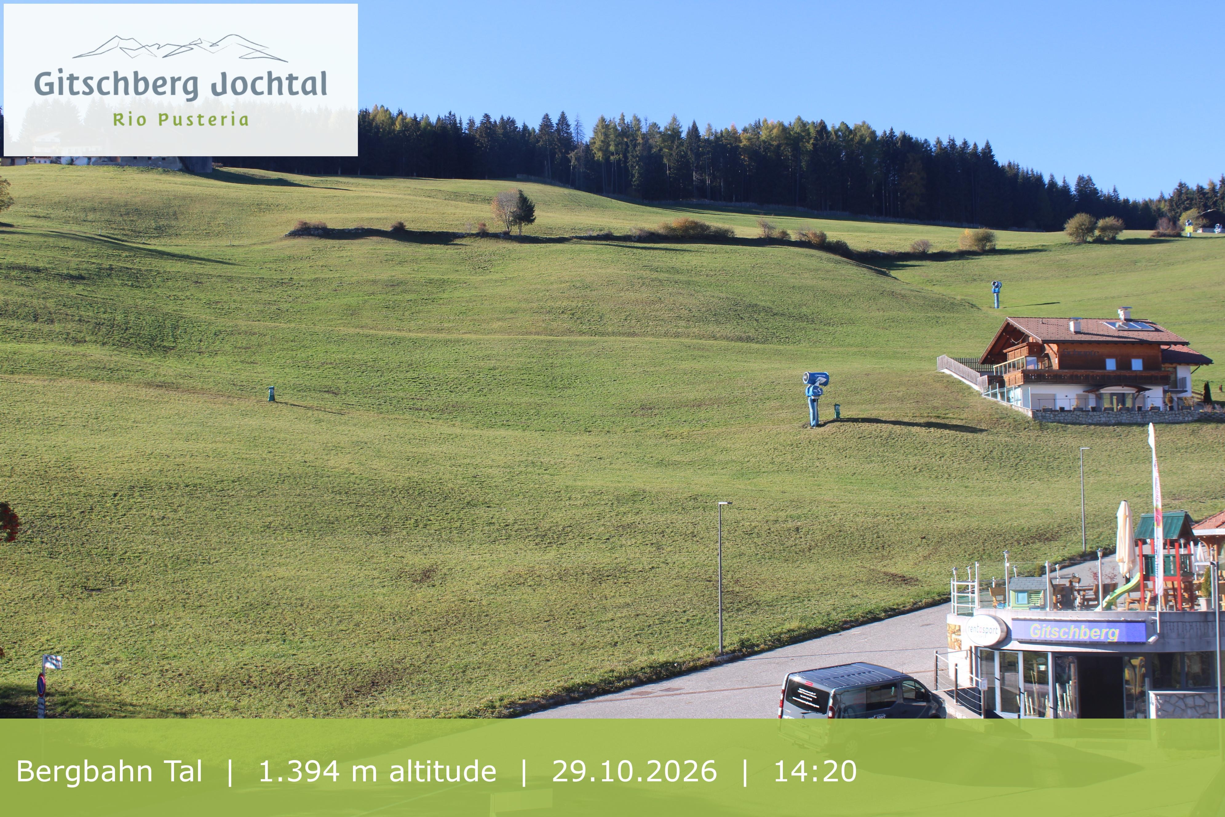 Archiv Foto Webcam Sicht auf die Talstation Meransen in Südtirol