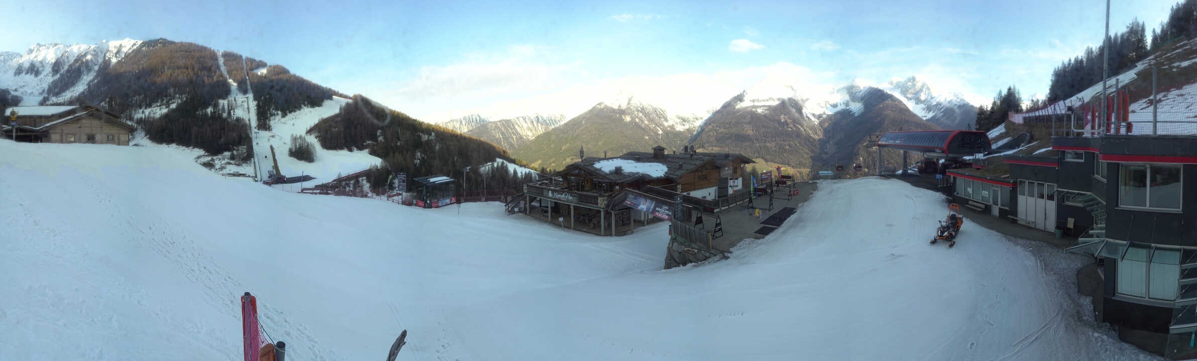 Archived image Webcam Klausberg - mountain restaurant Kristallalm in Ahrn Valley (South Tyrol)