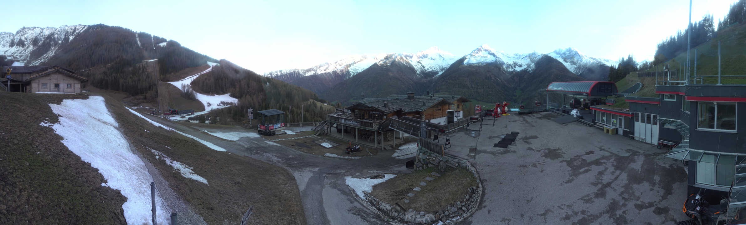 Archived image Webcam Klausberg - mountain restaurant Kristallalm in Ahrn Valley (South Tyrol)