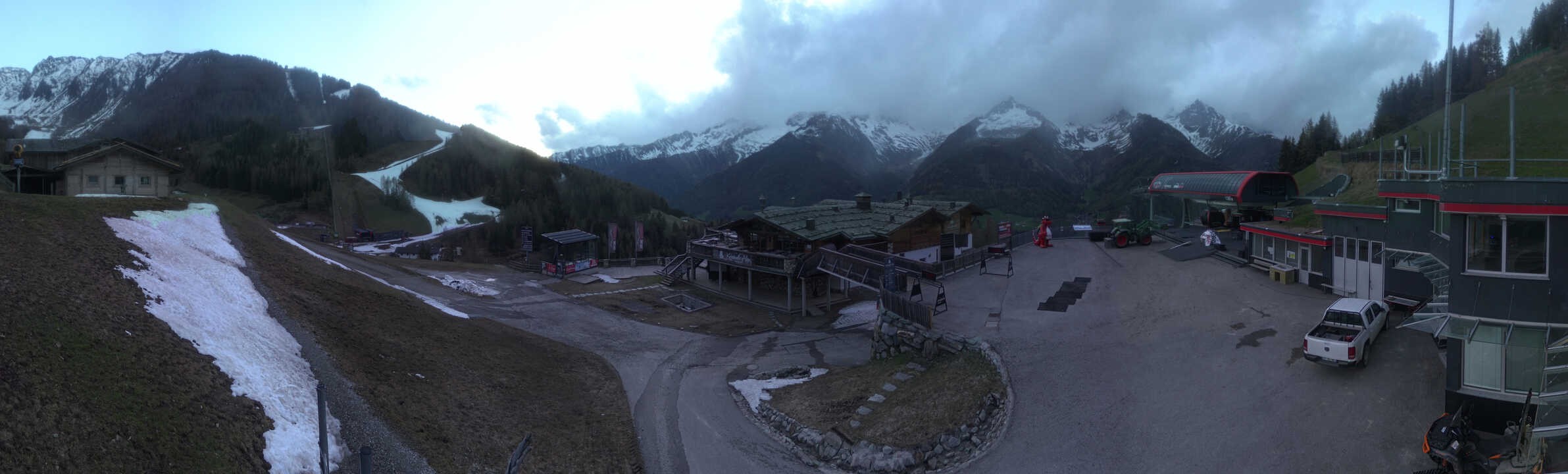Archived image Webcam Klausberg - mountain restaurant Kristallalm in Ahrn Valley (South Tyrol)