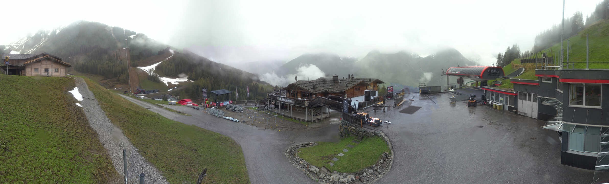 Archived image Webcam Klausberg - mountain restaurant Kristallalm in Ahrn Valley (South Tyrol)