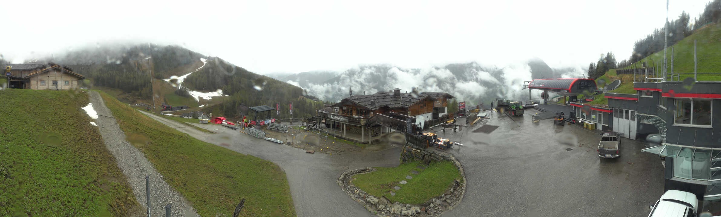 Archived image Webcam Klausberg - mountain restaurant Kristallalm in Ahrn Valley (South Tyrol)