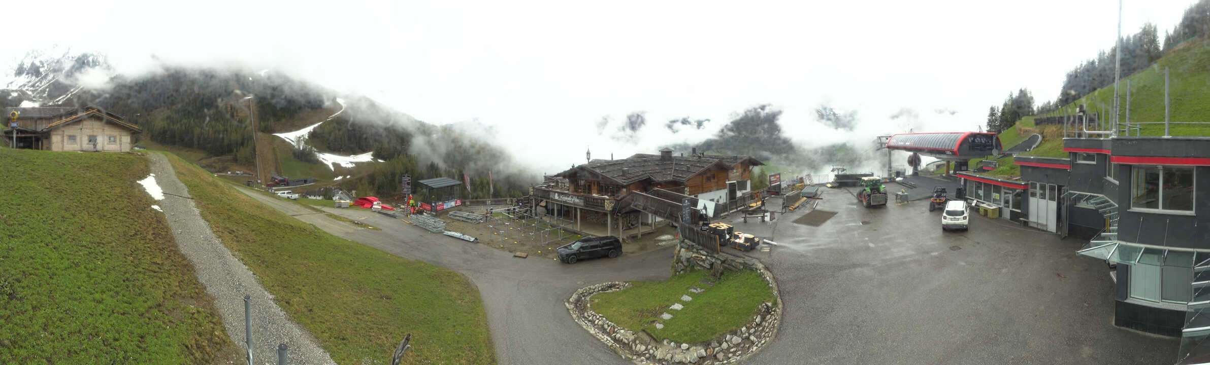 Archived image Webcam Klausberg - mountain restaurant Kristallalm in Ahrn Valley (South Tyrol)
