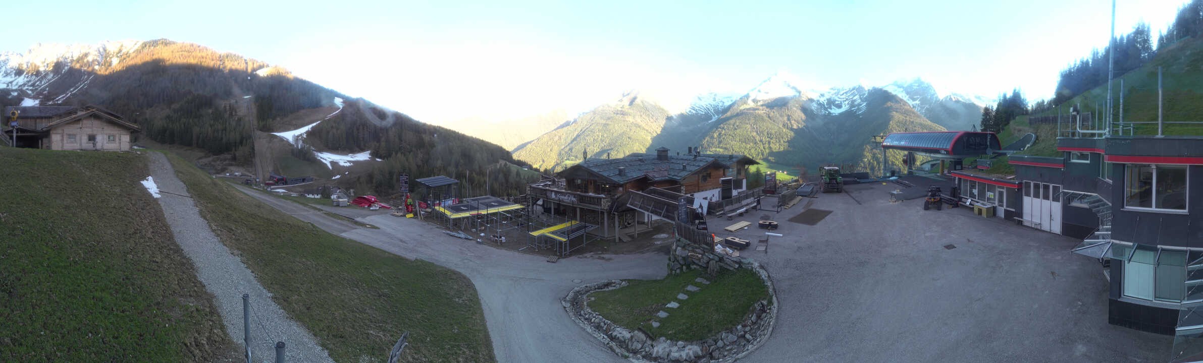 Archived image Webcam Klausberg - mountain restaurant Kristallalm in Ahrn Valley (South Tyrol)