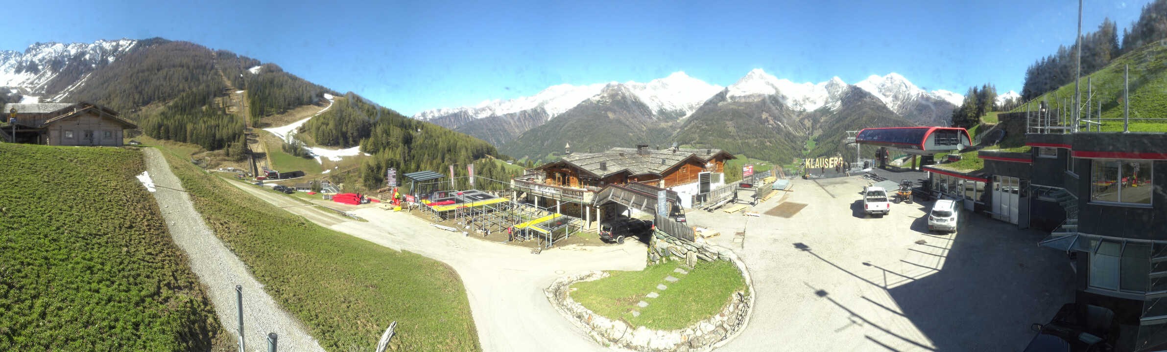 Archived image Webcam Klausberg - mountain restaurant Kristallalm in Ahrn Valley (South Tyrol)