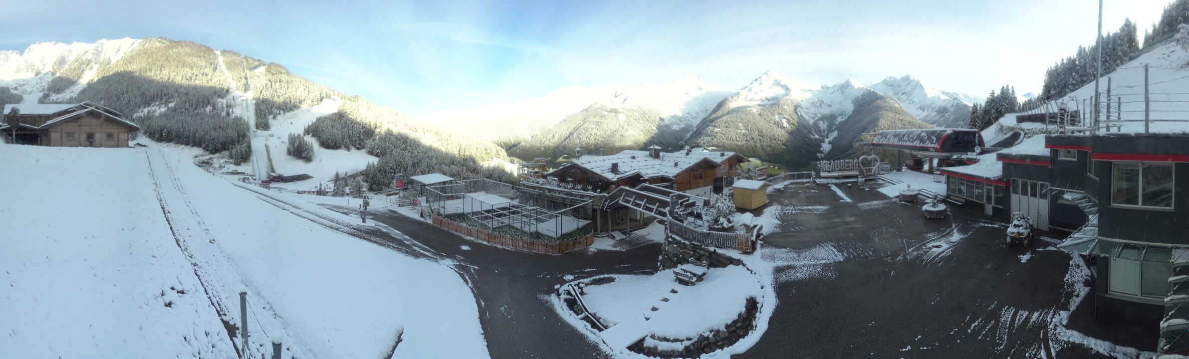 Archived image Webcam Klausberg - mountain restaurant Kristallalm in Ahrn Valley (South Tyrol)