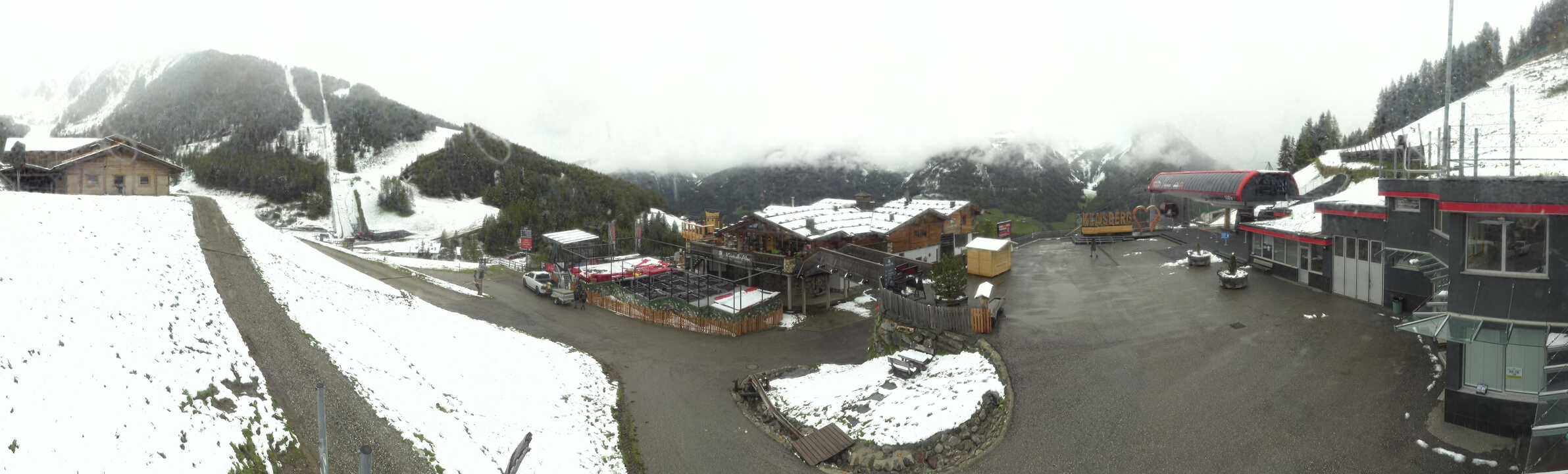 Archived image Webcam Klausberg - mountain restaurant Kristallalm in Ahrn Valley (South Tyrol)