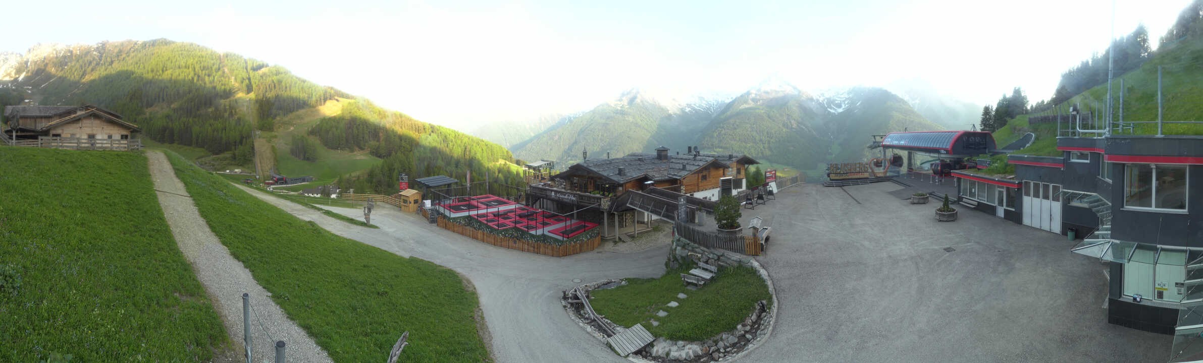 Archived image Webcam Klausberg - mountain restaurant Kristallalm in Ahrn Valley (South Tyrol)