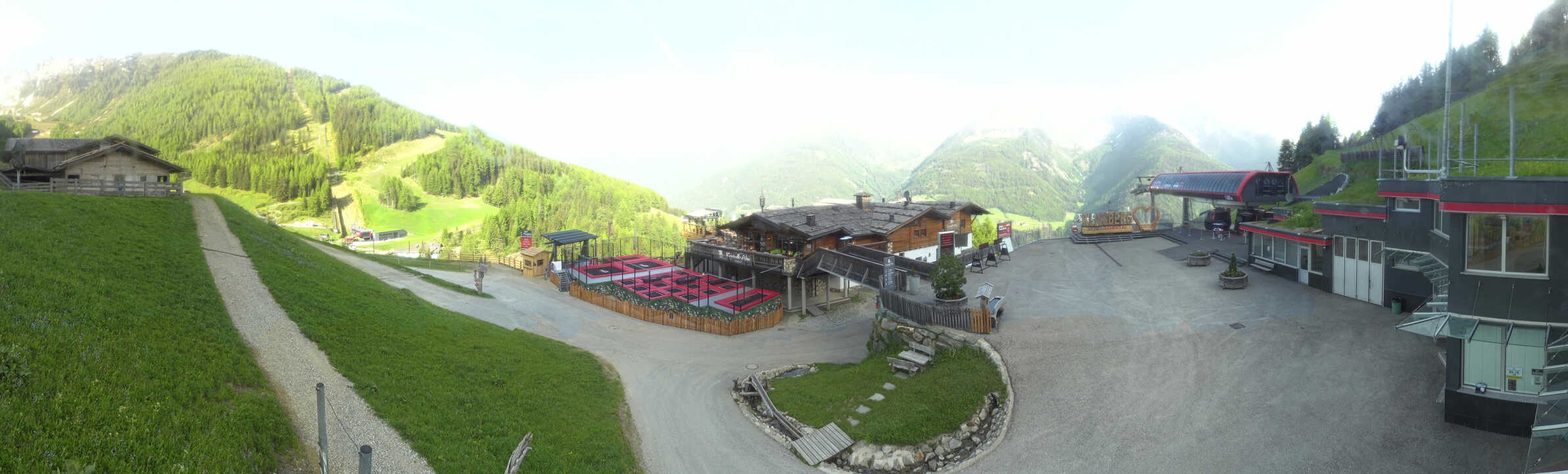 Archived image Webcam Klausberg - mountain restaurant Kristallalm in Ahrn Valley (South Tyrol)