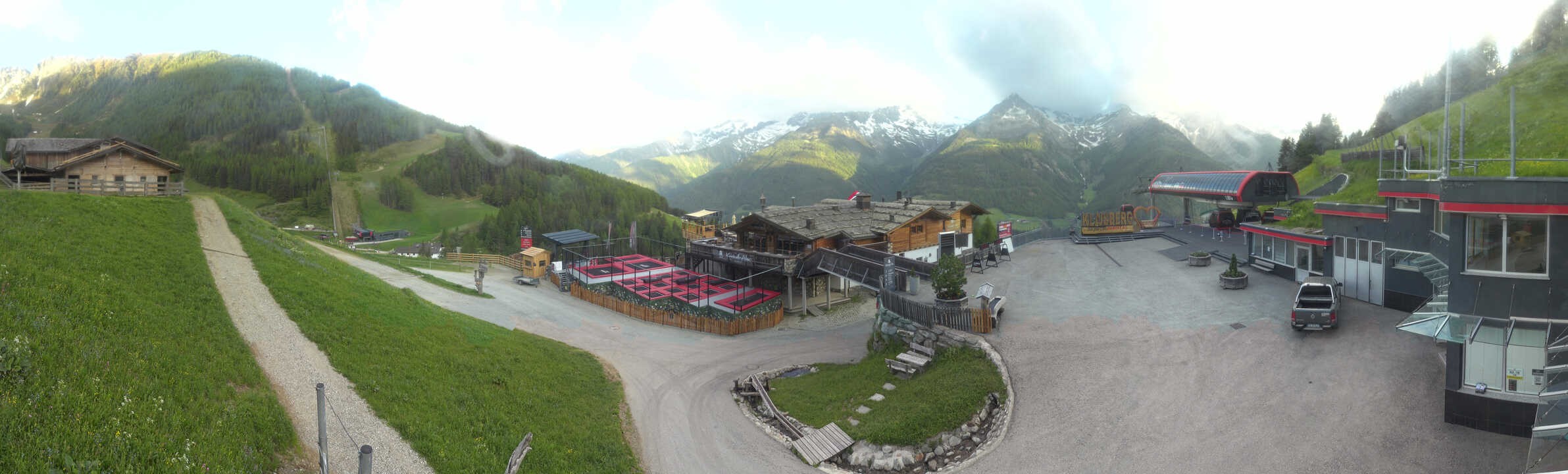 Archived image Webcam Klausberg - mountain restaurant Kristallalm in Ahrn Valley (South Tyrol)