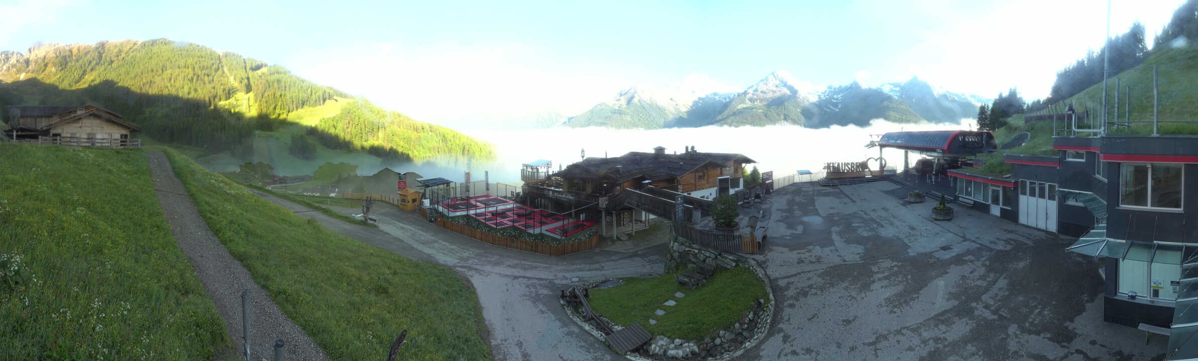 Archived image Webcam Klausberg - mountain restaurant Kristallalm in Ahrn Valley (South Tyrol)
