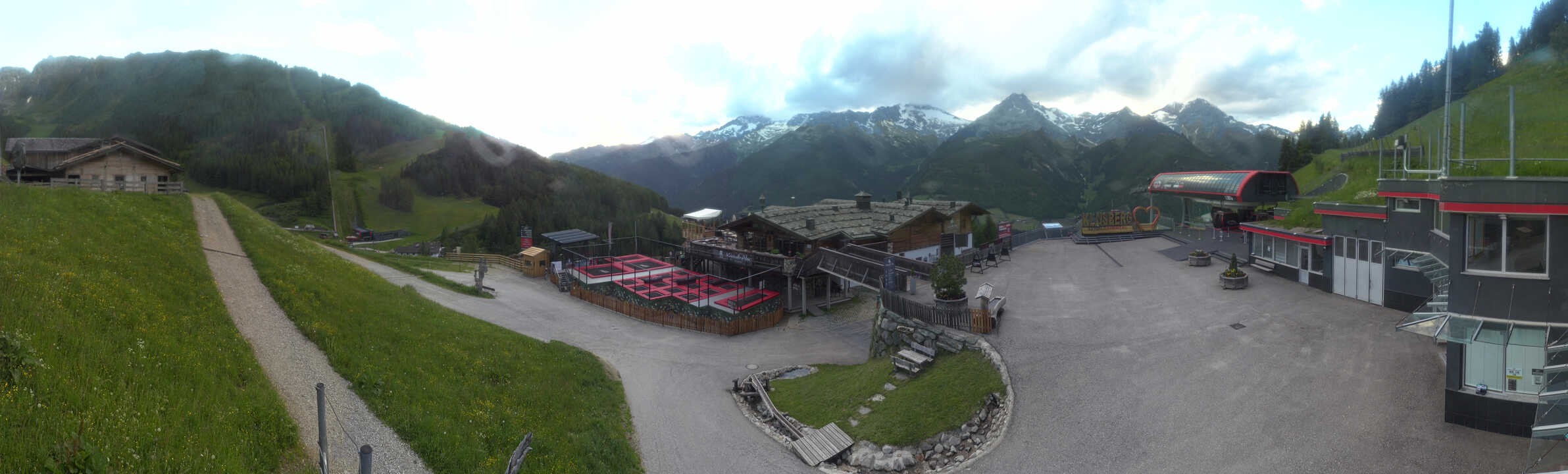 Archived image Webcam Klausberg - mountain restaurant Kristallalm in Ahrn Valley (South Tyrol)