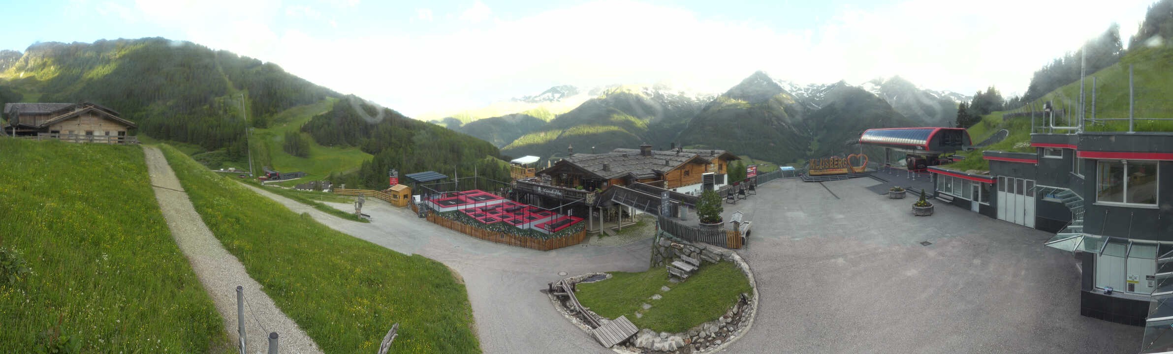 Archived image Webcam Klausberg - mountain restaurant Kristallalm in Ahrn Valley (South Tyrol)