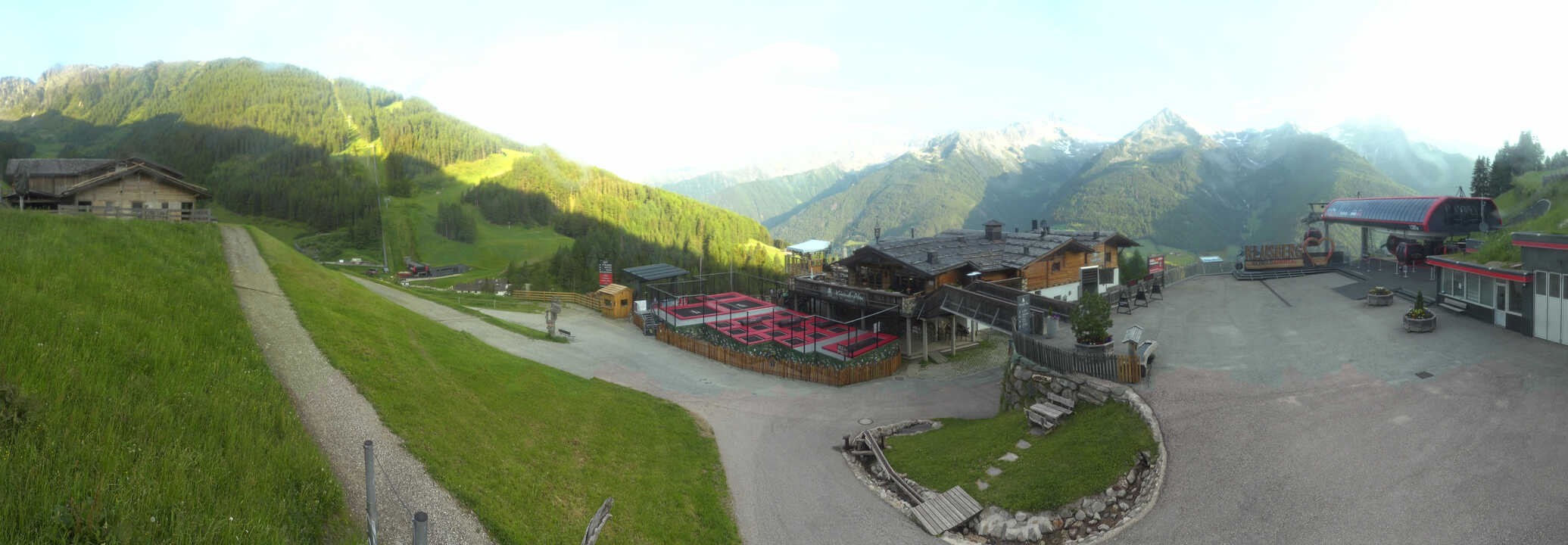Archived image Webcam Klausberg - mountain restaurant Kristallalm in Ahrn Valley (South Tyrol)