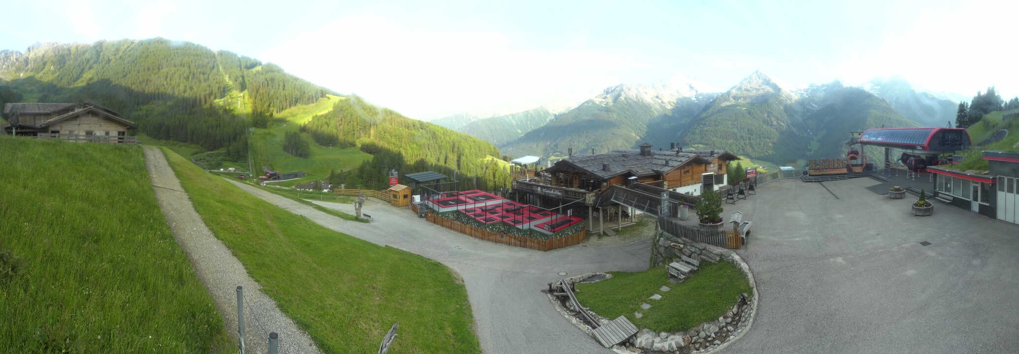 Archived image Webcam Klausberg - mountain restaurant Kristallalm in Ahrn Valley (South Tyrol)