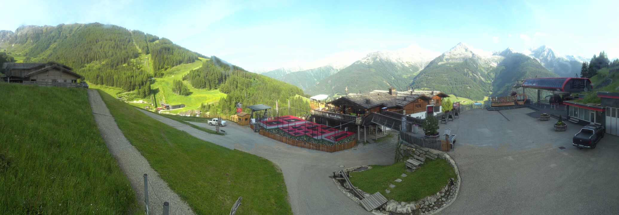 Archived image Webcam Klausberg - mountain restaurant Kristallalm in Ahrn Valley (South Tyrol)