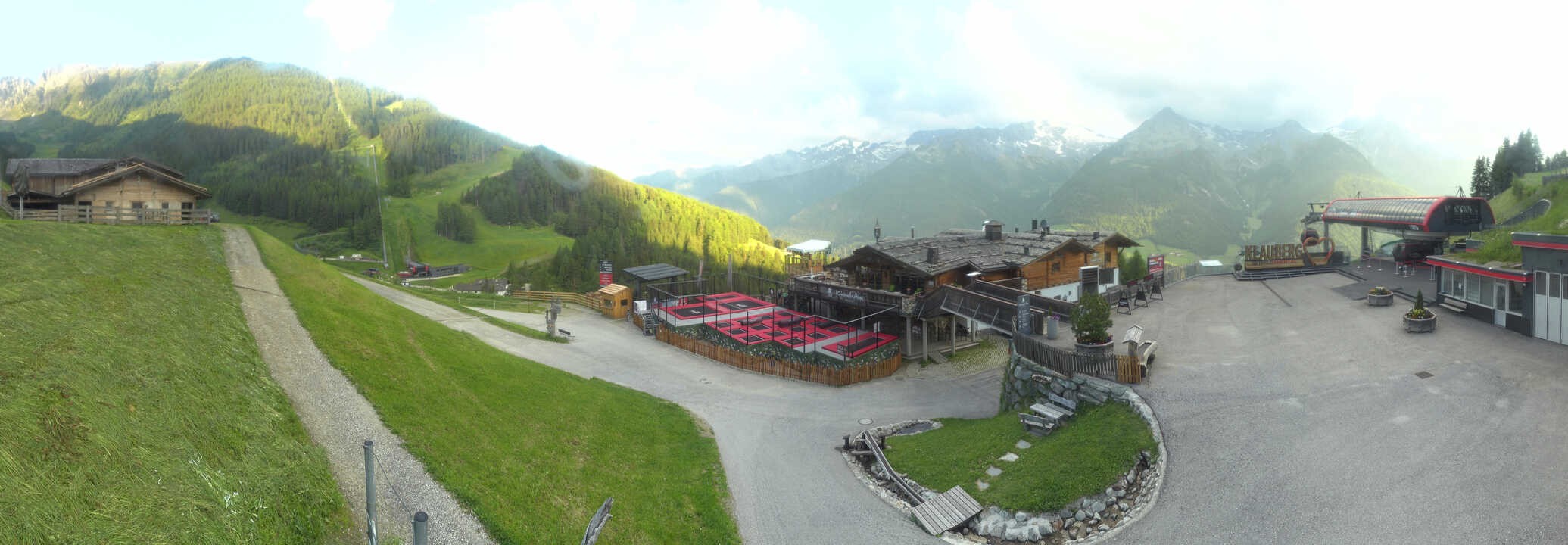 Archived image Webcam Klausberg - mountain restaurant Kristallalm in Ahrn Valley (South Tyrol)