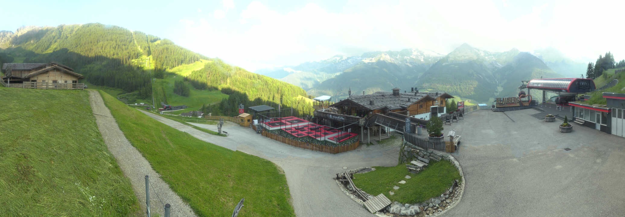 Archived image Webcam Klausberg - mountain restaurant Kristallalm in Ahrn Valley (South Tyrol)