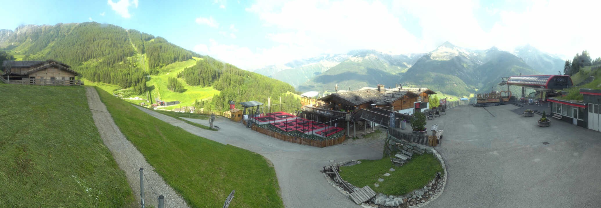 Archived image Webcam Klausberg - mountain restaurant Kristallalm in Ahrn Valley (South Tyrol)