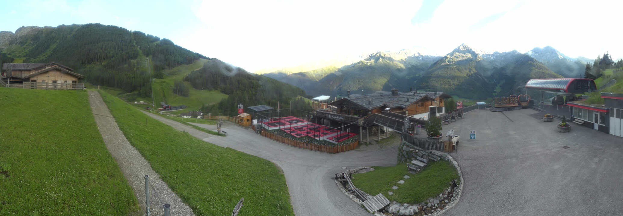 Archived image Webcam Klausberg - mountain restaurant Kristallalm in Ahrn Valley (South Tyrol)
