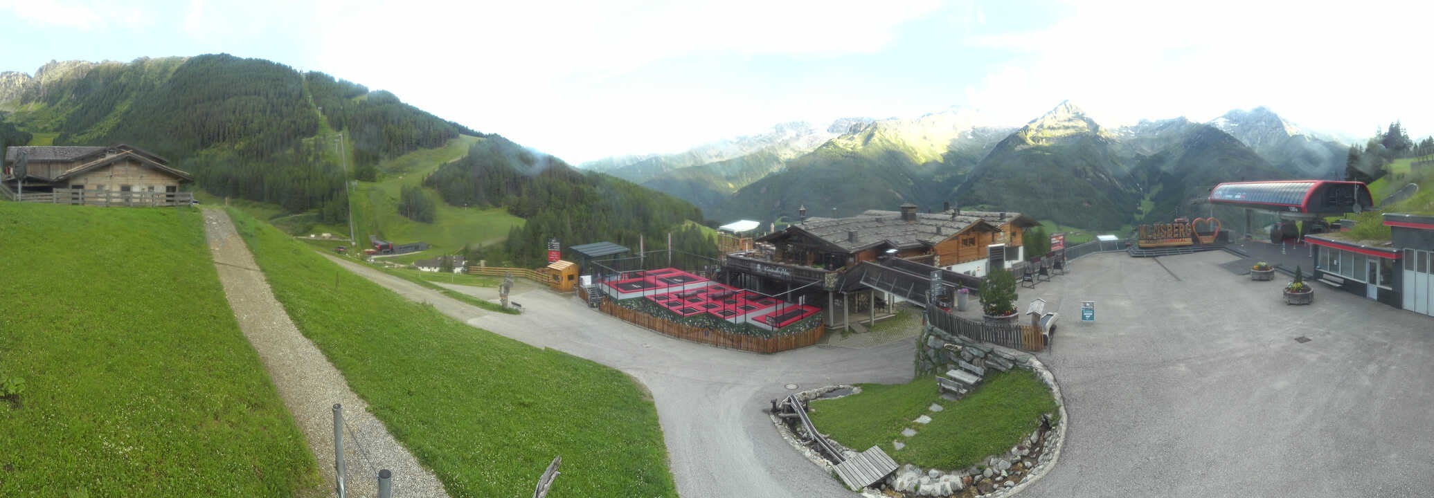 Archived image Webcam Klausberg - mountain restaurant Kristallalm in Ahrn Valley (South Tyrol)