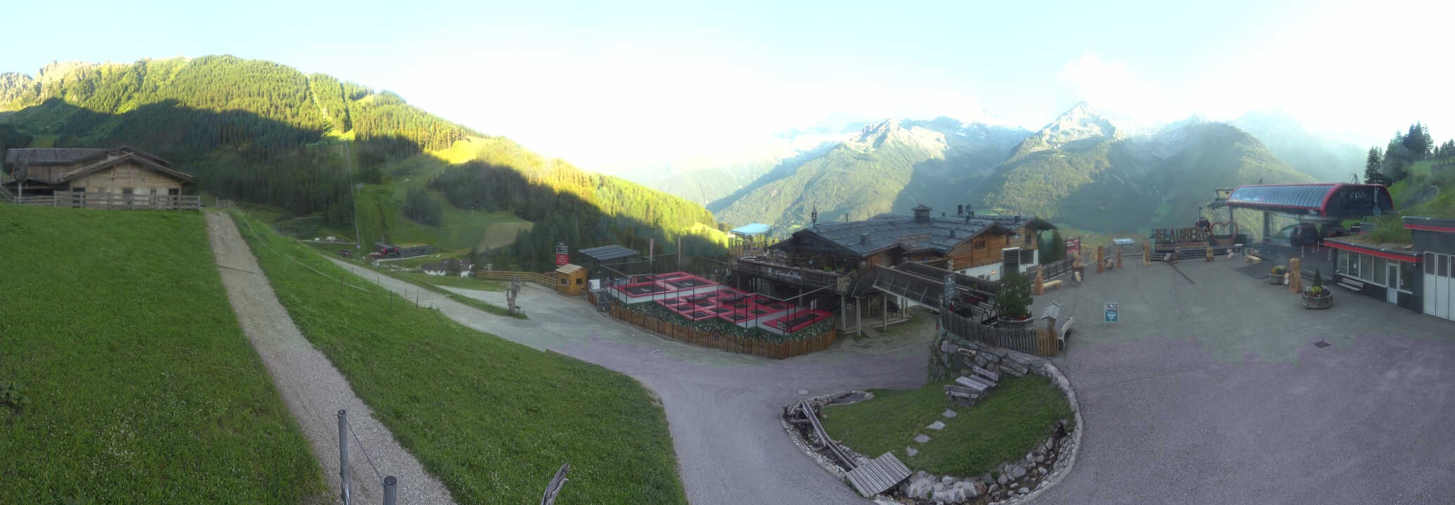 Archived image Webcam Klausberg - mountain restaurant Kristallalm in Ahrn Valley (South Tyrol)