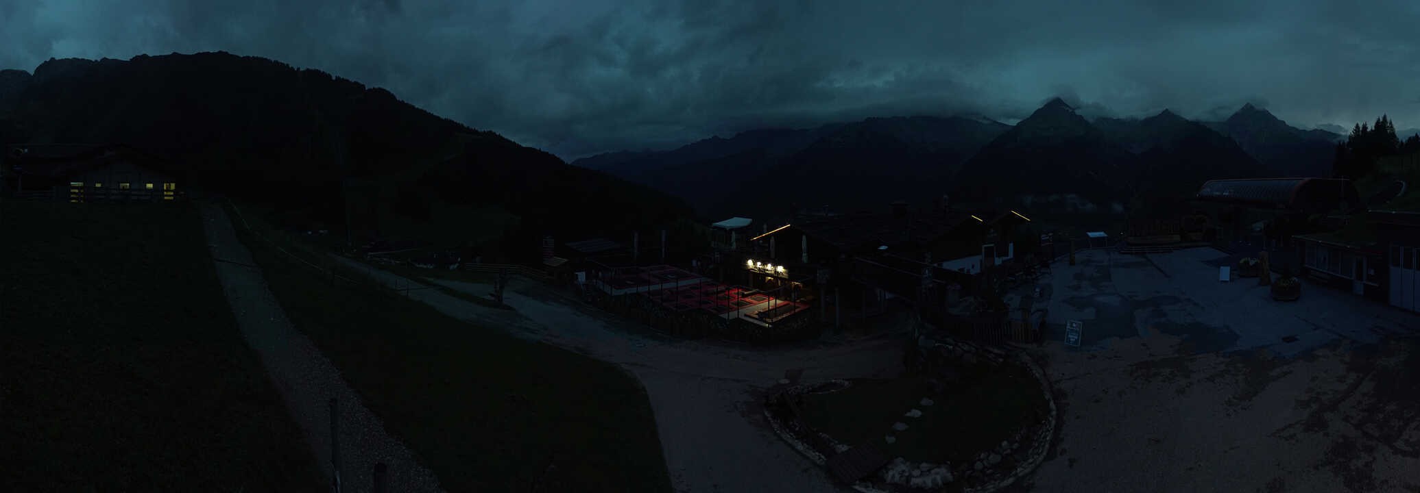 Archived image Webcam Klausberg - mountain restaurant Kristallalm in Ahrn Valley (South Tyrol)