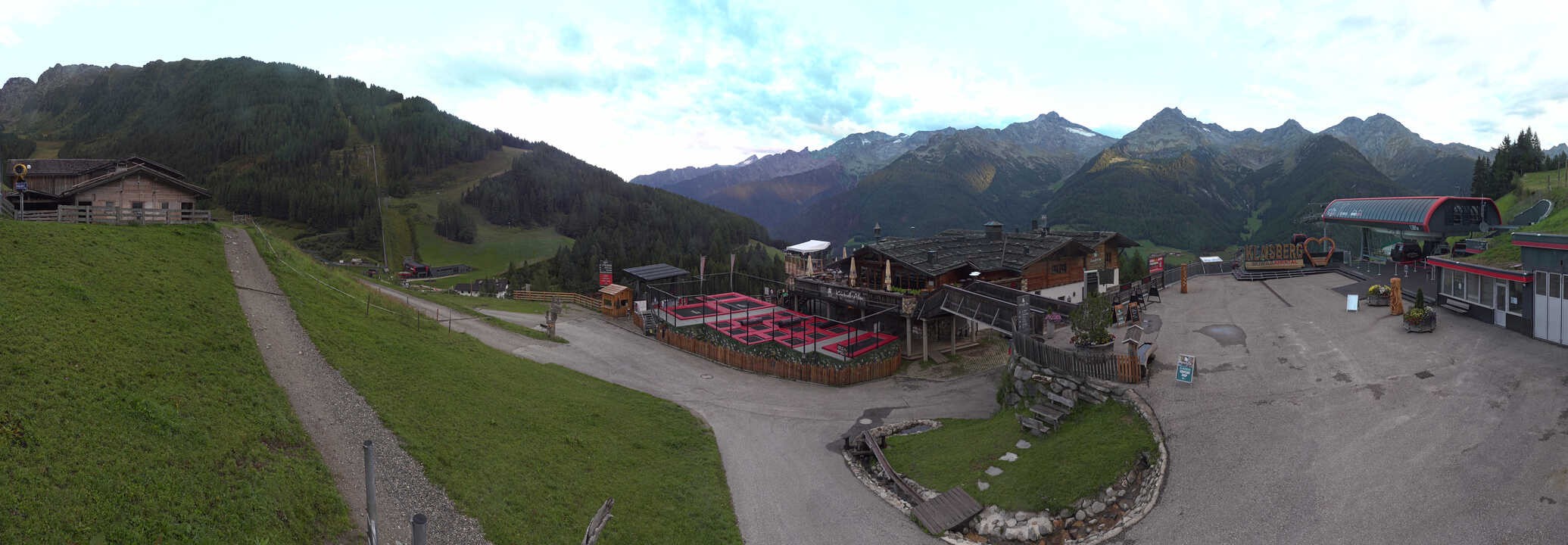 Archived image Webcam Klausberg - mountain restaurant Kristallalm in Ahrn Valley (South Tyrol)