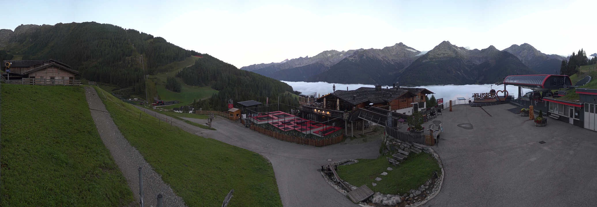 Archived image Webcam Klausberg - mountain restaurant Kristallalm in Ahrn Valley (South Tyrol)