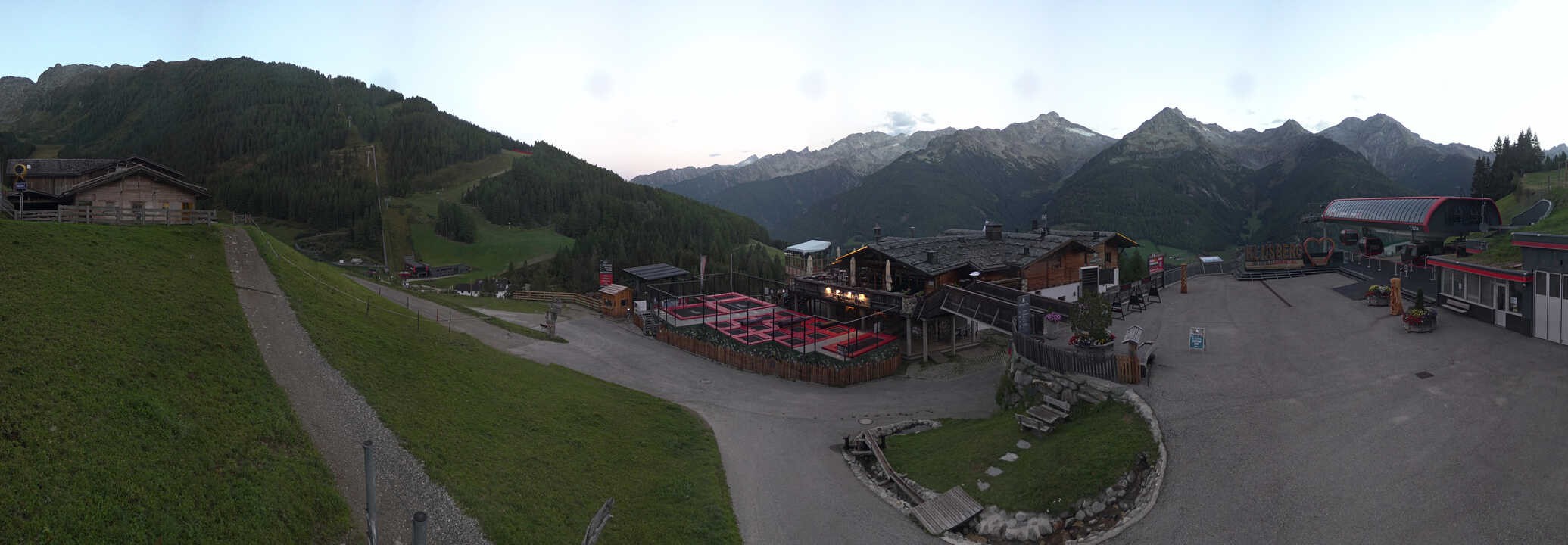 Archiv Foto Webcam Klausberg - Blick auf Kristallalm im Ahrntal (Südtirol)