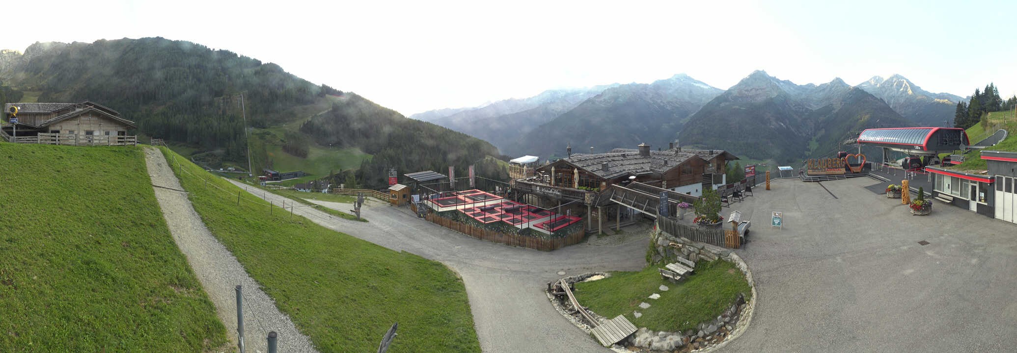 Archived image Webcam Klausberg - mountain restaurant Kristallalm in Ahrn Valley (South Tyrol)
