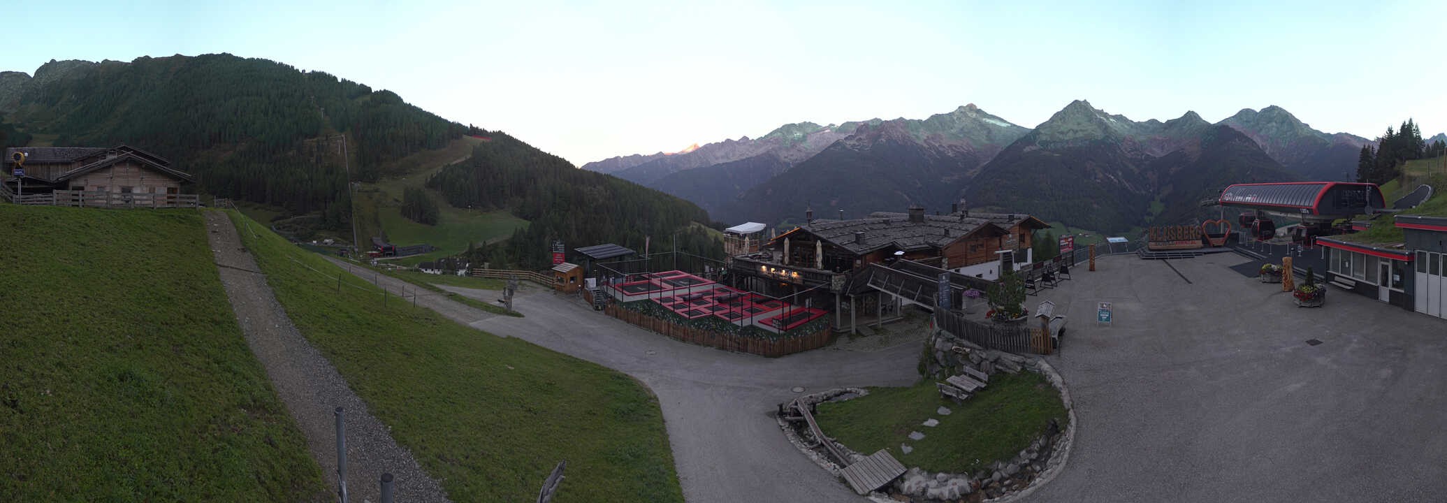Archiv Foto Webcam Klausberg - Blick auf Kristallalm im Ahrntal (Südtirol)