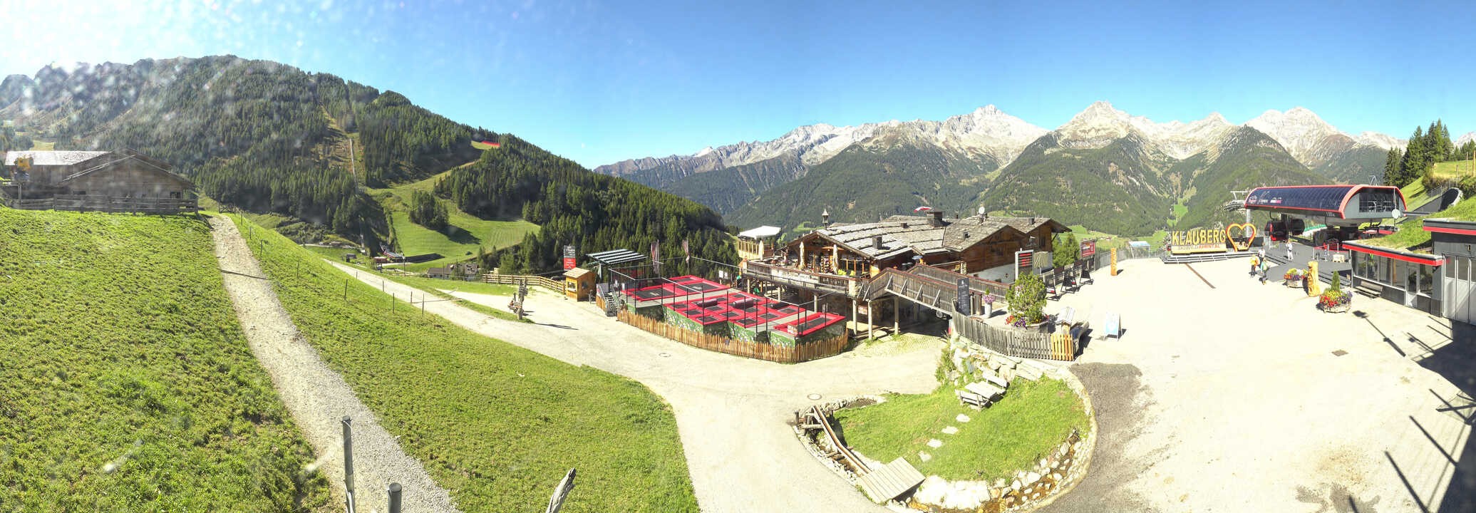 Archived image Webcam Klausberg - mountain restaurant Kristallalm in Ahrn Valley (South Tyrol)