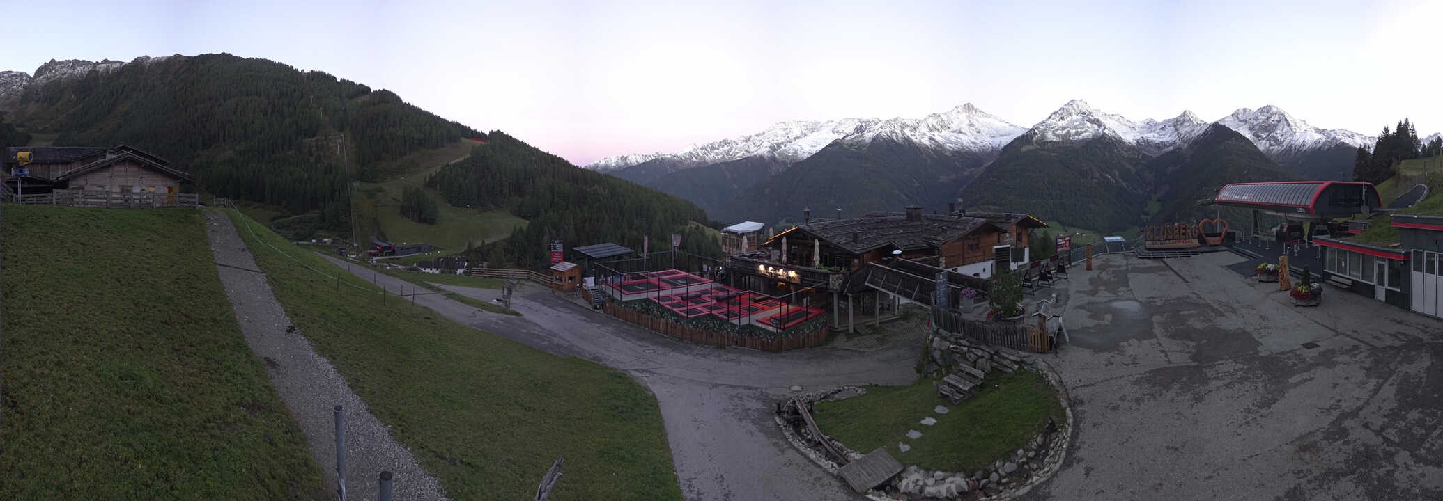 Archived image Webcam Klausberg - mountain restaurant Kristallalm in Ahrn Valley (South Tyrol)