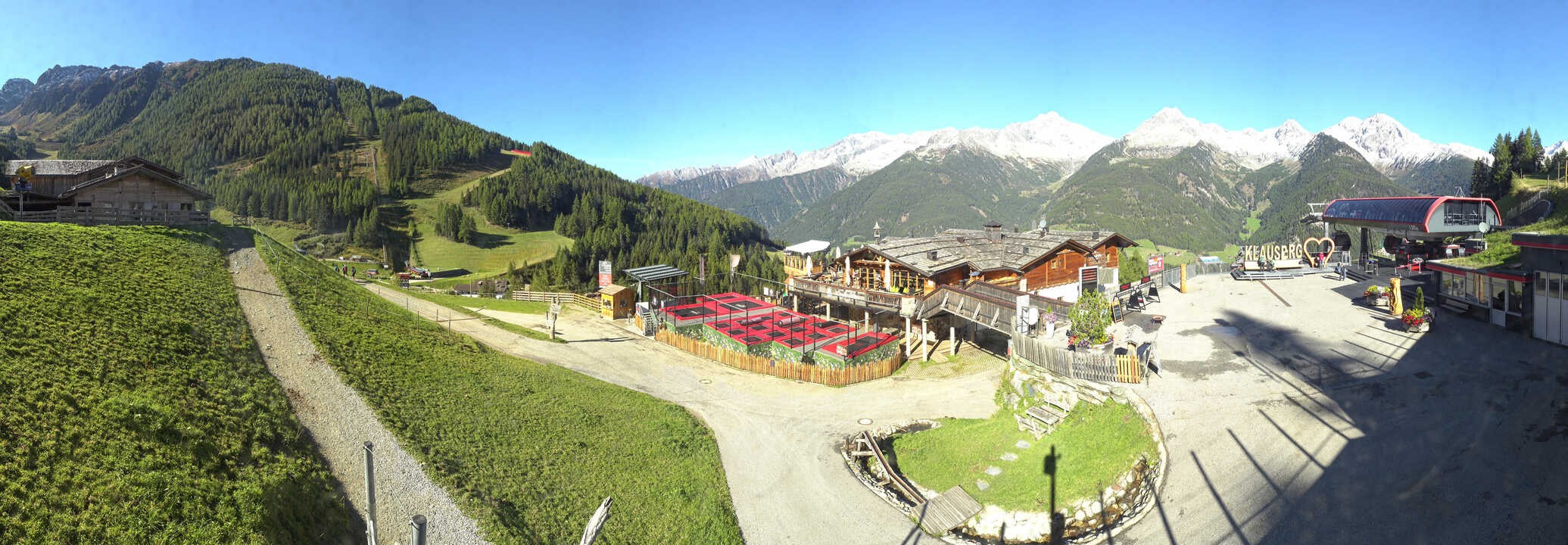 Archived image Webcam Klausberg - mountain restaurant Kristallalm in Ahrn Valley (South Tyrol)