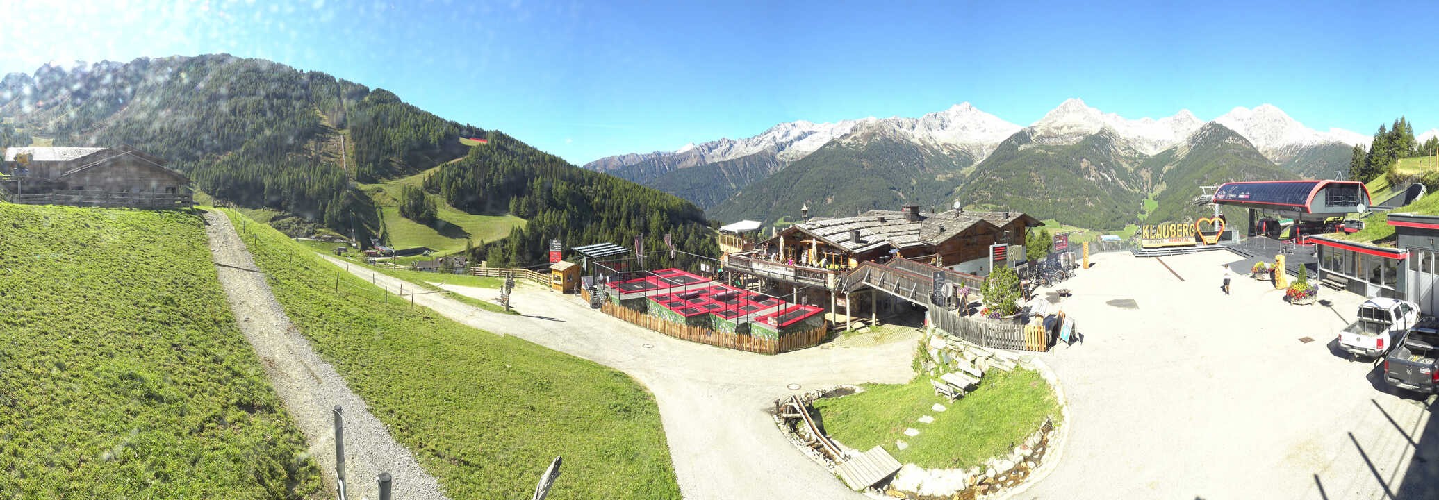 Archived image Webcam Klausberg - mountain restaurant Kristallalm in Ahrn Valley (South Tyrol)