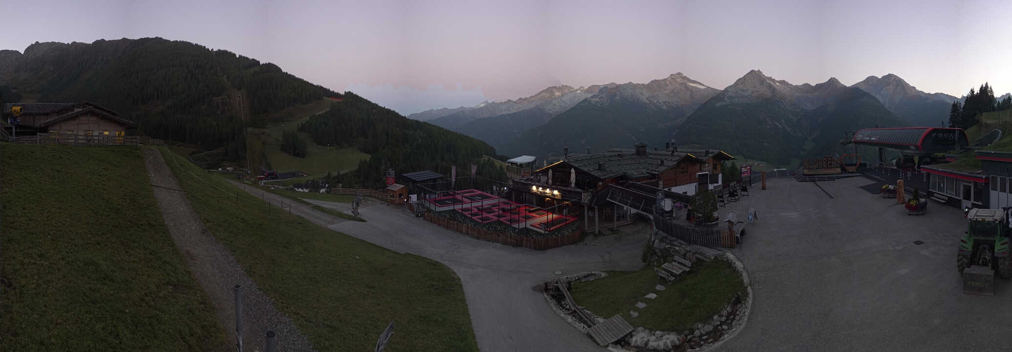 Archived image Webcam Klausberg - mountain restaurant Kristallalm in Ahrn Valley (South Tyrol)