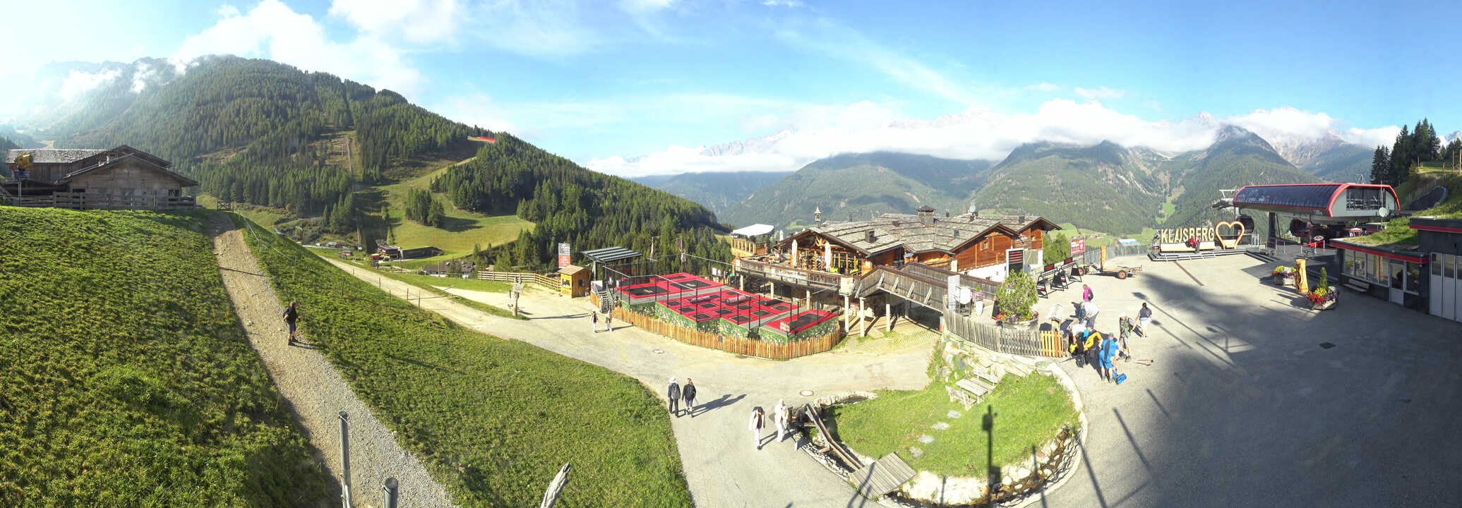 Archived image Webcam Klausberg - mountain restaurant Kristallalm in Ahrn Valley (South Tyrol)