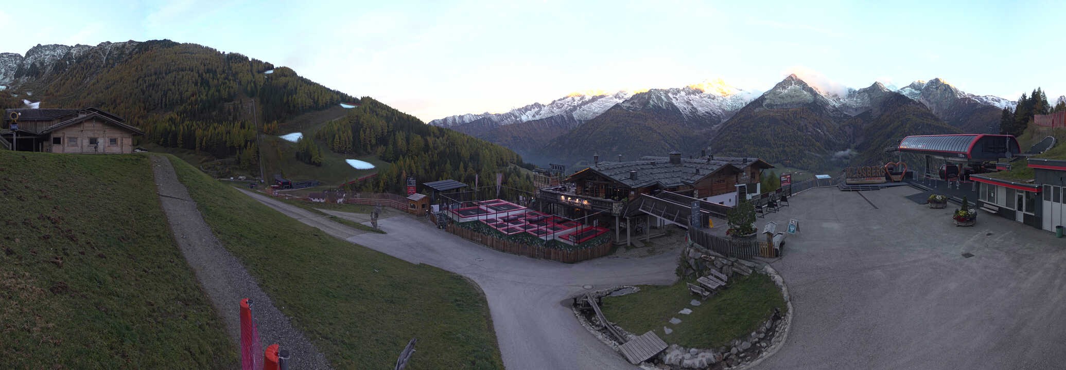 Archived image Webcam Klausberg - mountain restaurant Kristallalm in Ahrn Valley (South Tyrol)