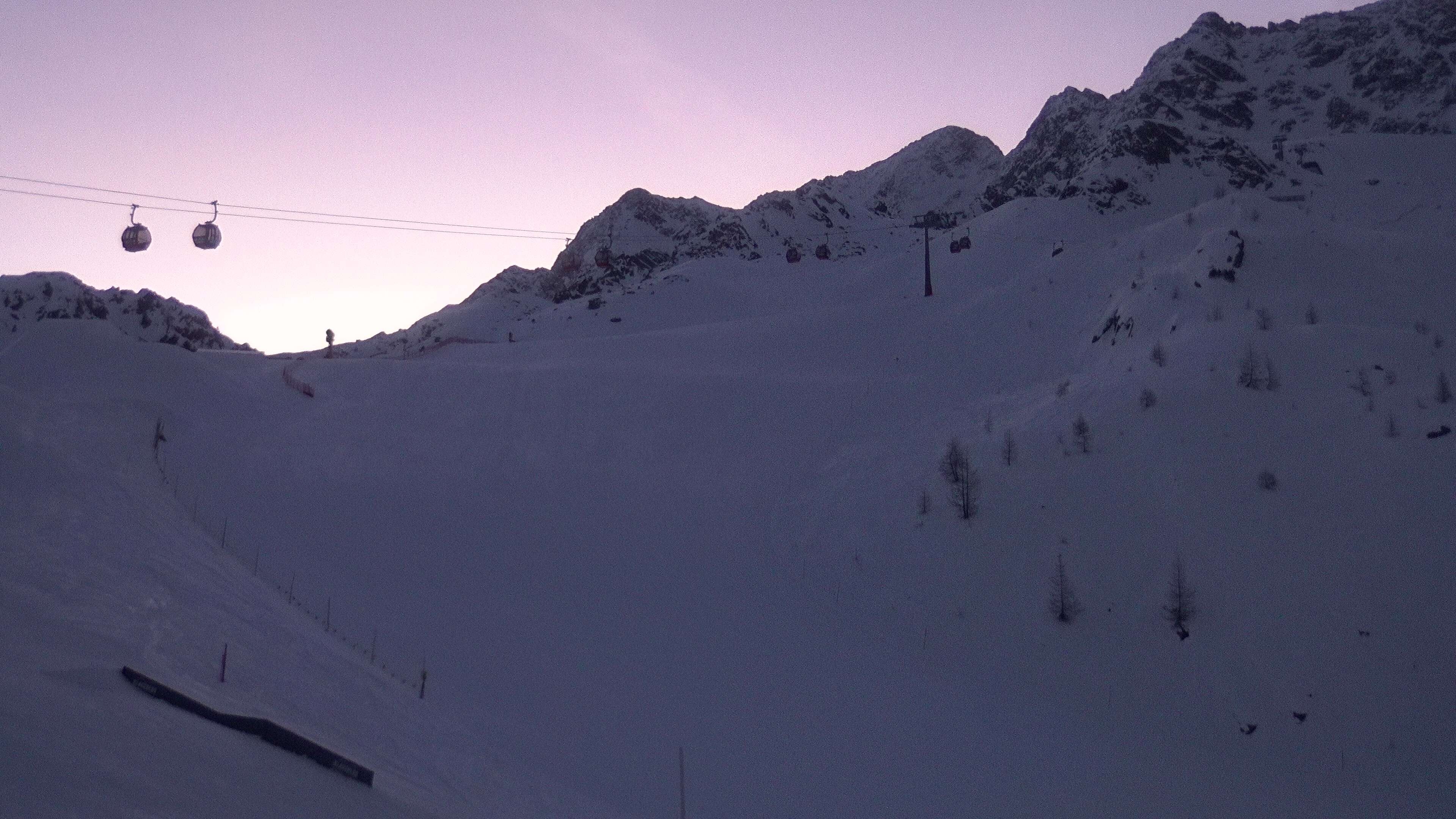 Archived image Webcam Hiking area Klausberg in South Tyrol (1.950 m) - View of lifts Klaussee I and II