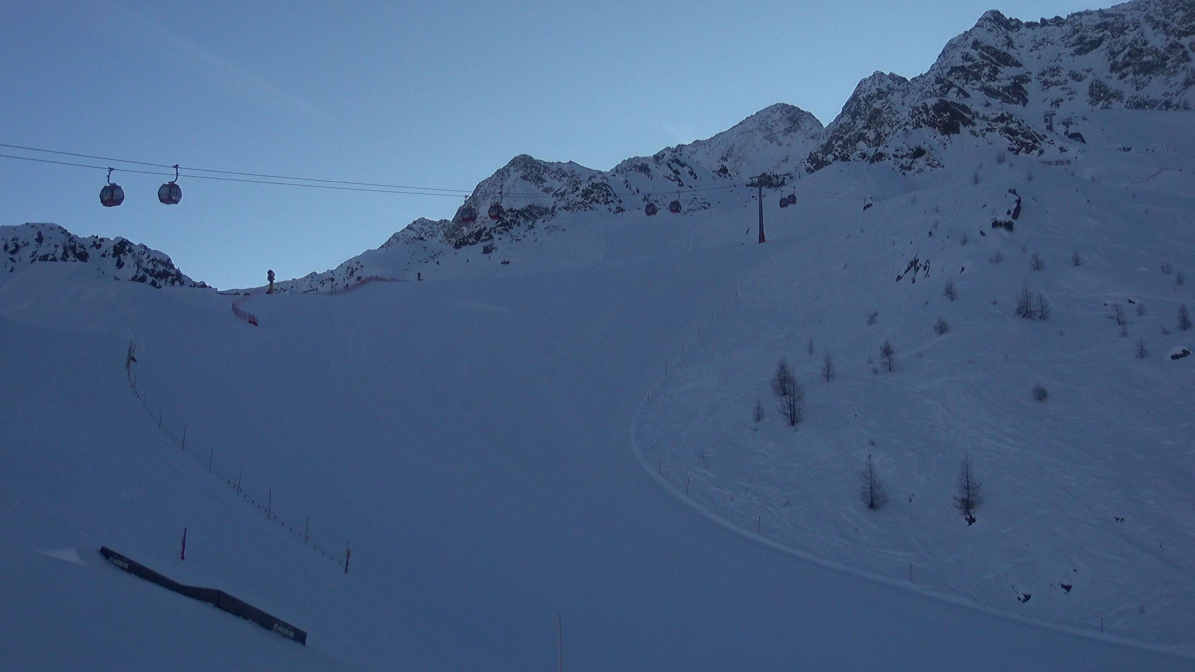 Archived image Webcam Hiking area Klausberg in South Tyrol (1.950 m) - View of lifts Klaussee I and II