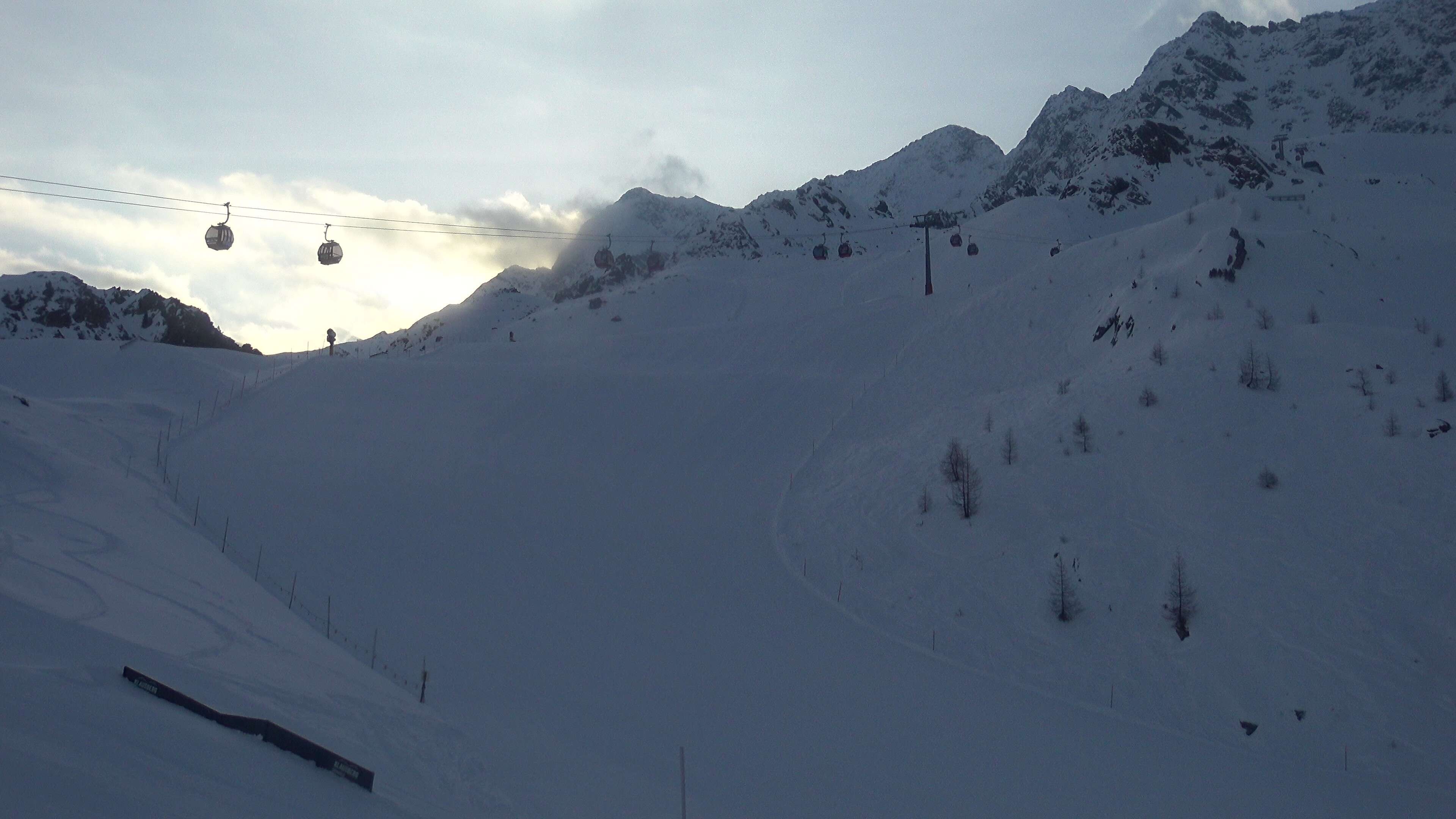 Archived image Webcam Hiking area Klausberg in South Tyrol (1.950 m) - View of lifts Klaussee I and II