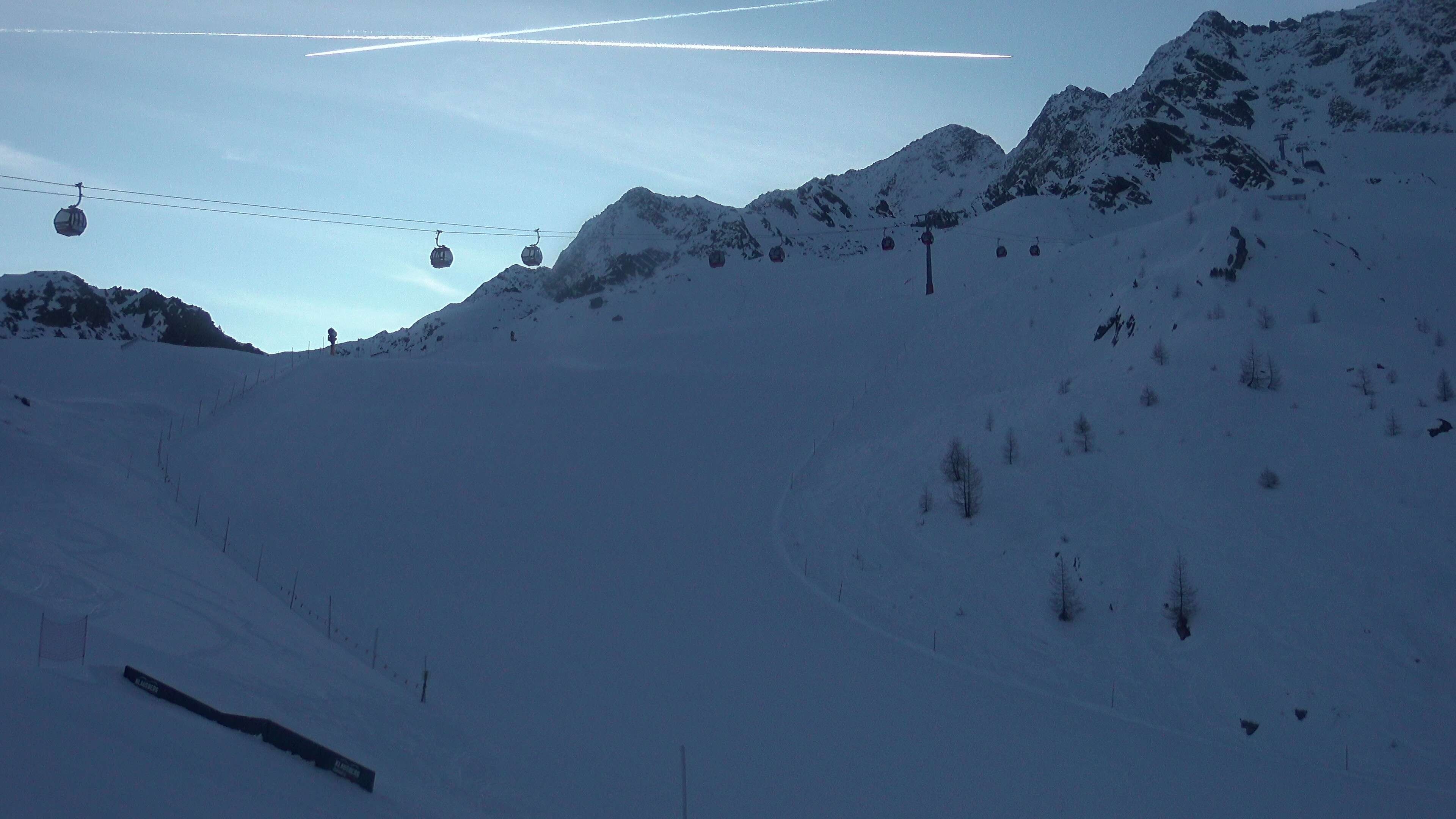 Archived image Webcam Hiking area Klausberg in South Tyrol (1.950 m) - View of lifts Klaussee I and II