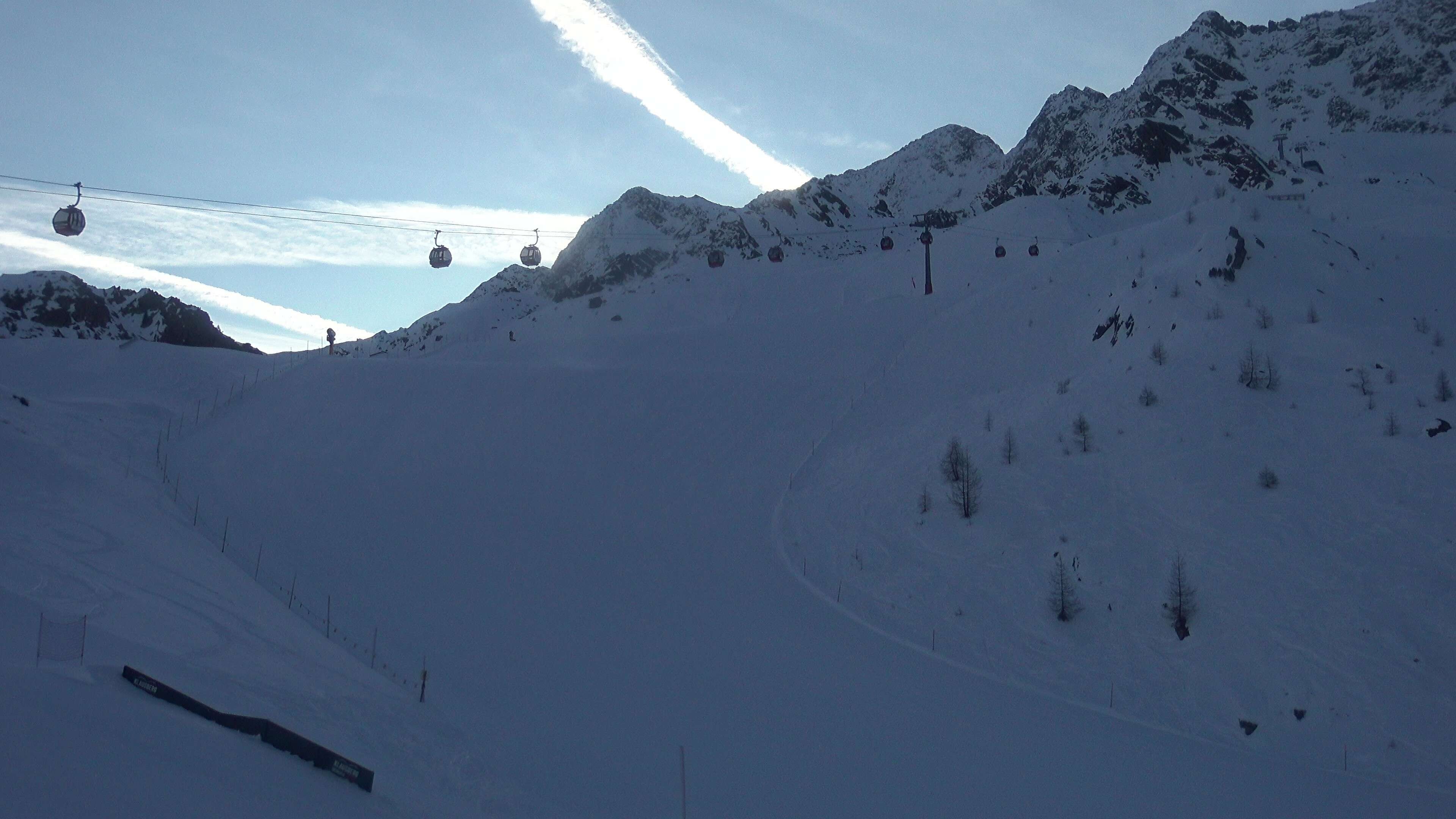 Archived image Webcam Hiking area Klausberg in South Tyrol (1.950 m) - View of lifts Klaussee I and II