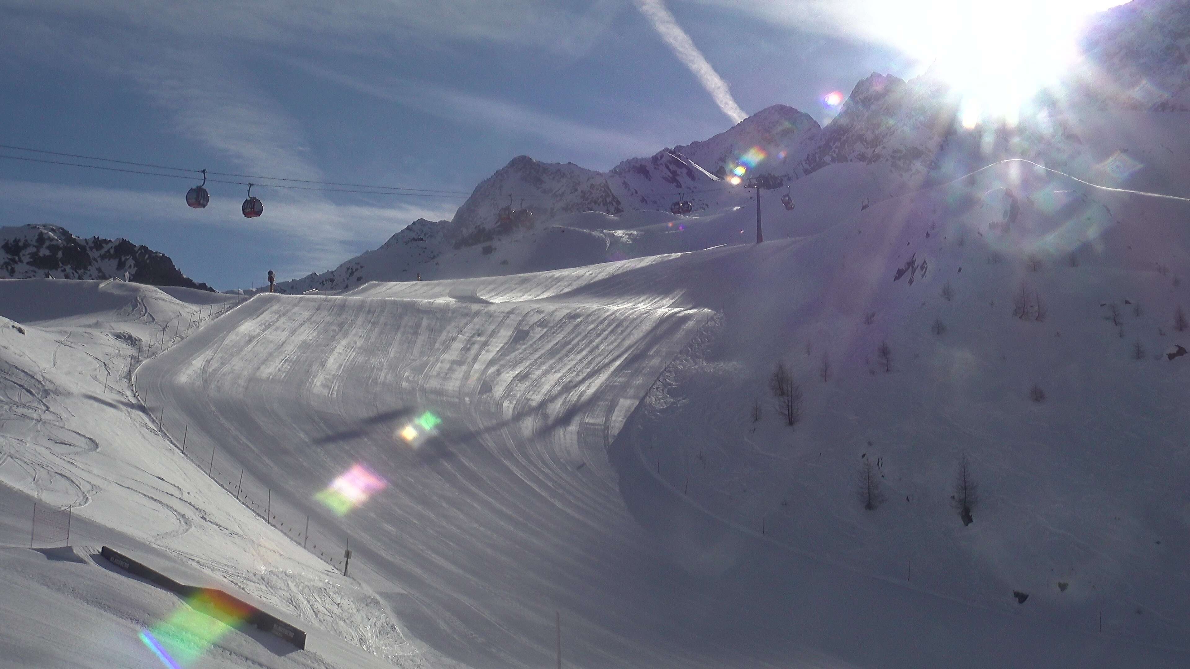 Archived image Webcam Hiking area Klausberg in South Tyrol (1.950 m) - View of lifts Klaussee I and II
